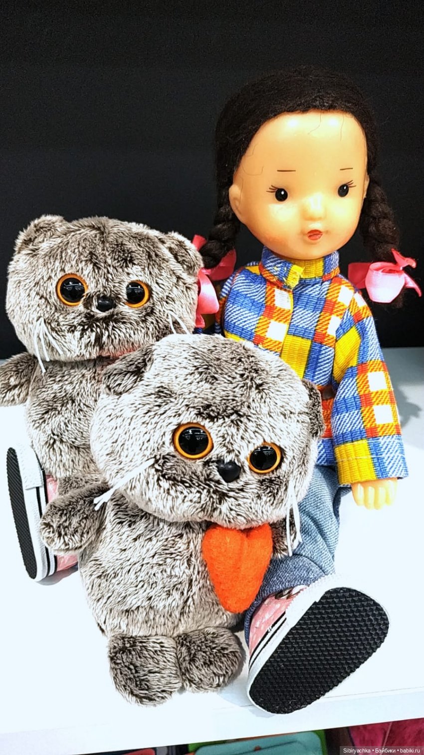 Прогулка Юляшки по торговому центру