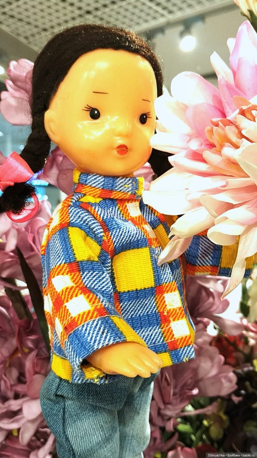 Прогулка Юляшки по торговому центру