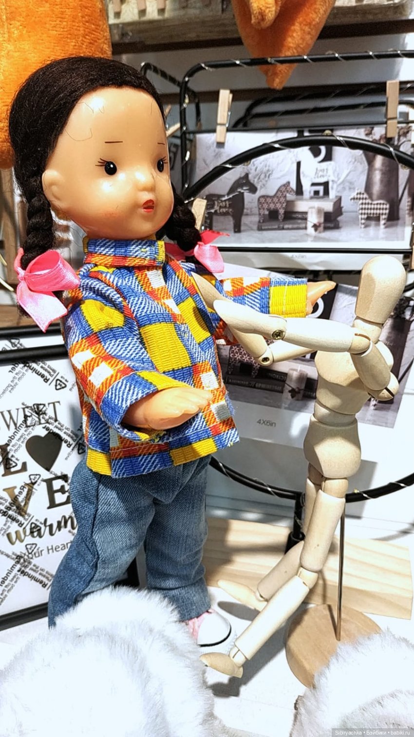 Прогулка Юляшки по торговому центру