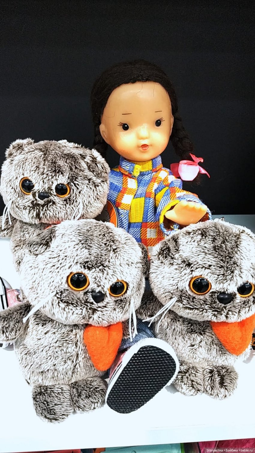 Прогулка Юляшки по торговому центру