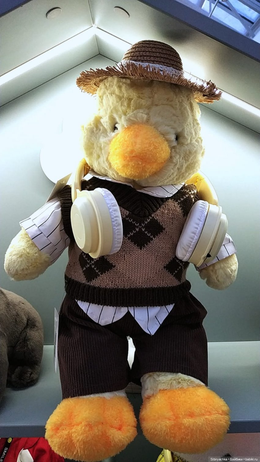 Прогулка Юляшки по торговому центру