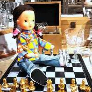 Прогулка Юляшки по торговому центру.