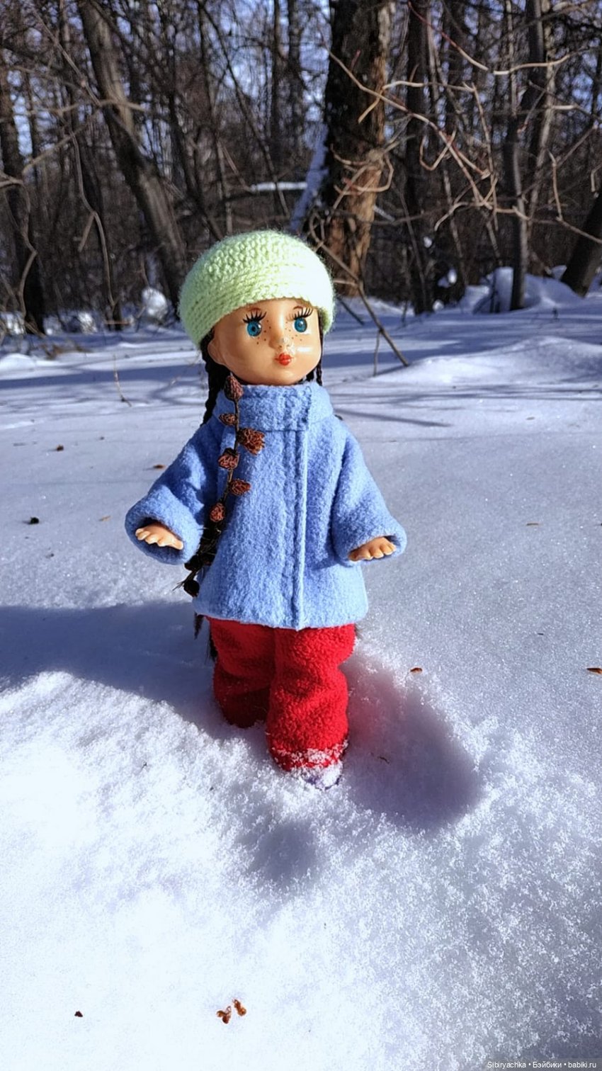 Юляшка, Вета и Том гуляют в лесу. Часть I (фото 5)