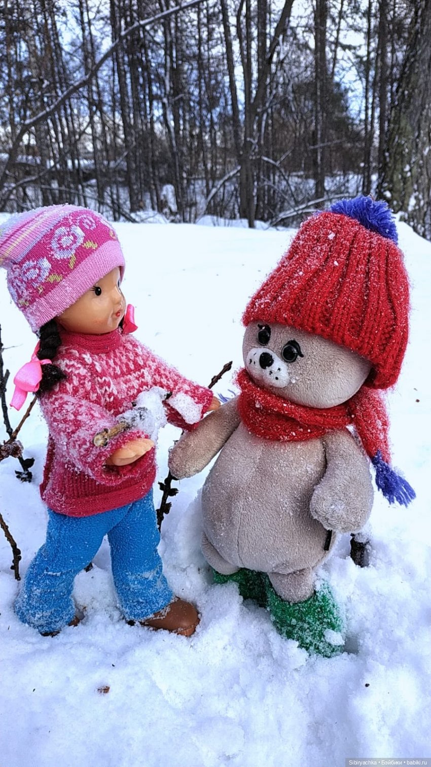Юляшка и кот Сеня гуляют в лесу