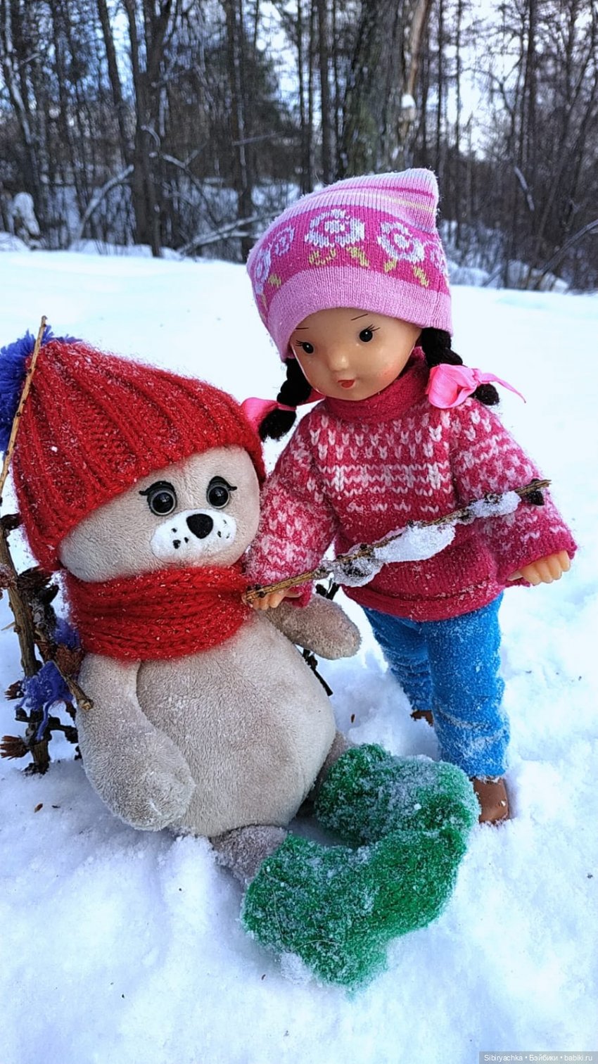 Юляшка и кот Сеня гуляют в лесу