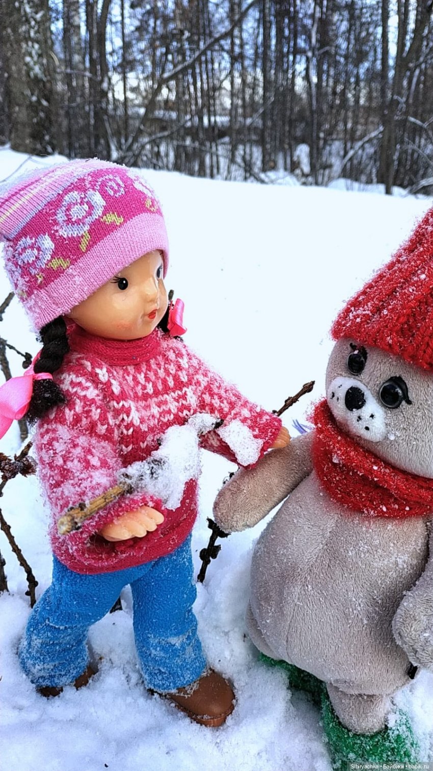 Юляшка и кот Сеня гуляют в лесу