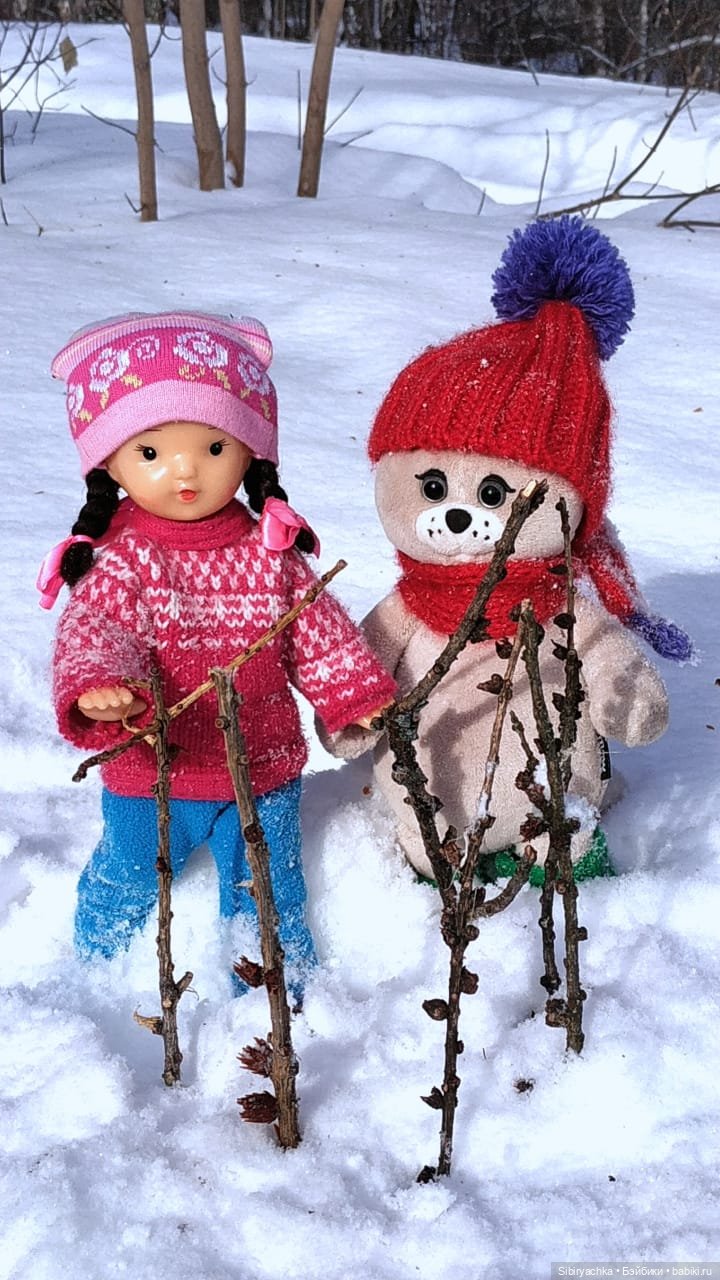 Юляшка и кот Сеня гуляют в лесу