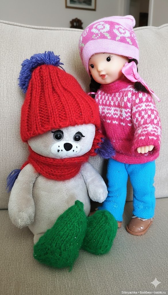 Юляшка и кот Сеня гуляют в лесу