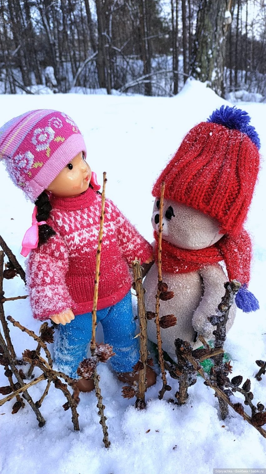 Юляшка и кот Сеня гуляют в лесу