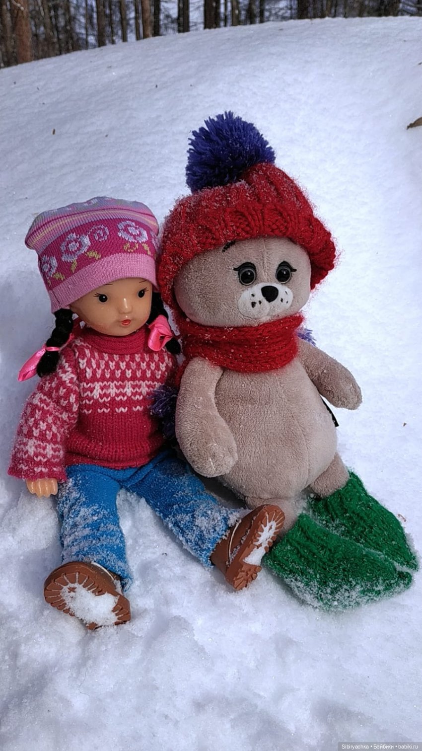 Юляшка и кот Сеня гуляют в лесу