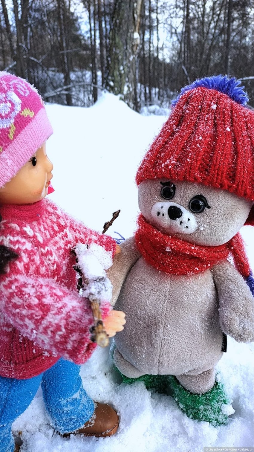 Юляшка и кот Сеня гуляют в лесу