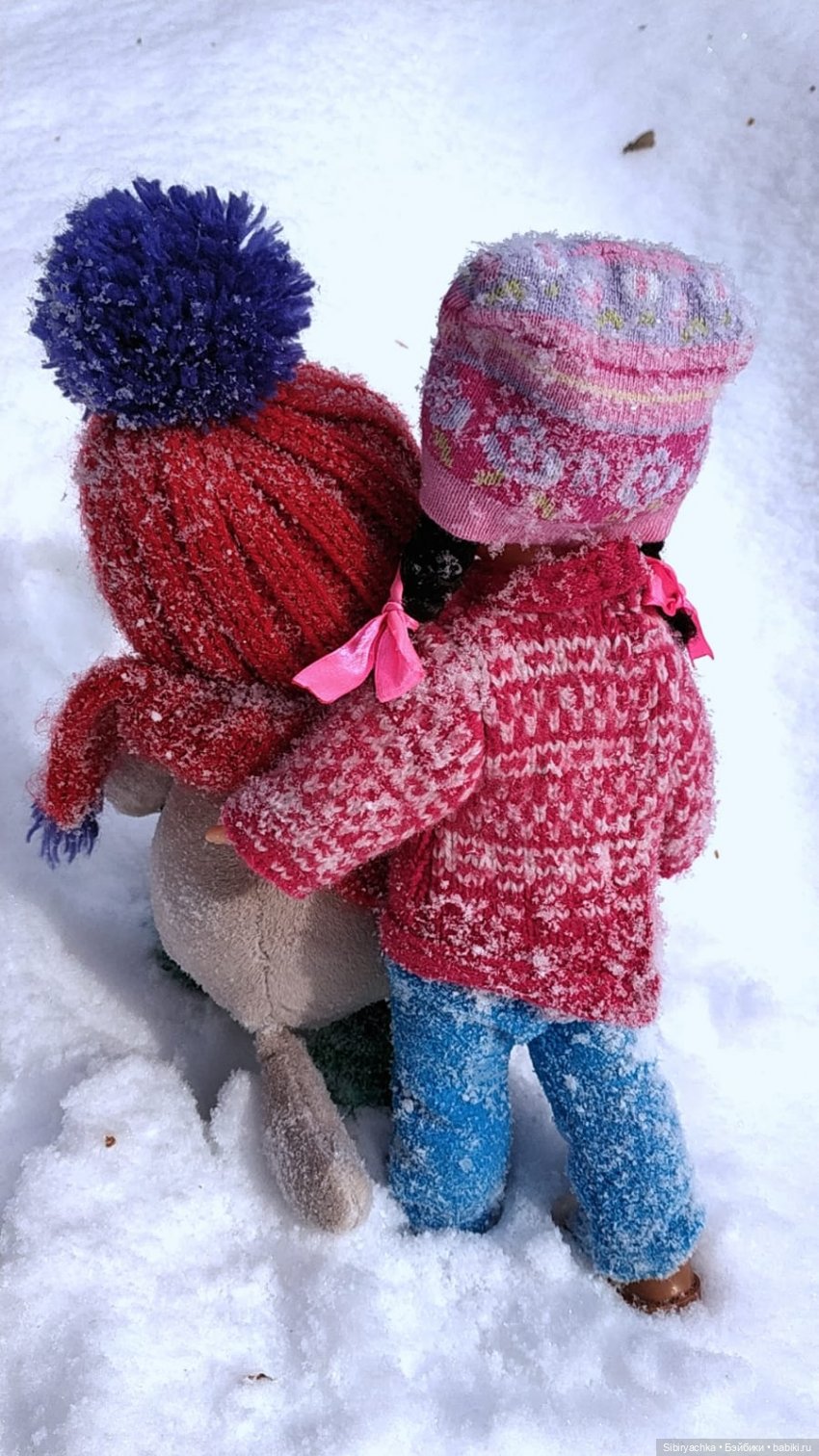 Юляшка и кот Сеня гуляют в лесу