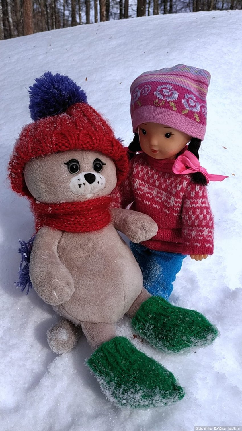 Юляшка и кот Сеня гуляют в лесу