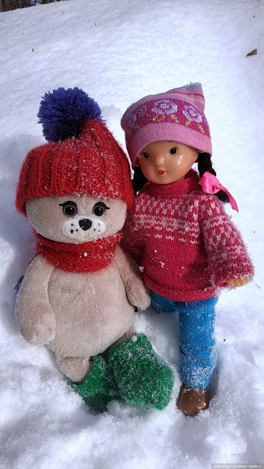 Юляшка и кот Сеня гуляют в лесу