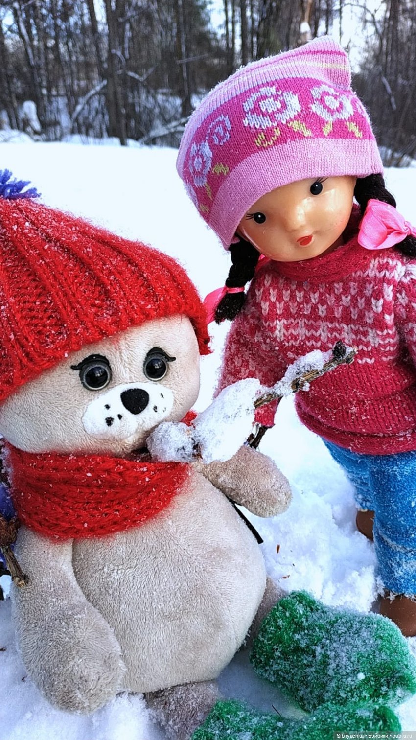 Юляшка и кот Сеня гуляют в лесу