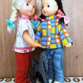 Первая встреча Юляшки и Ульяшки.