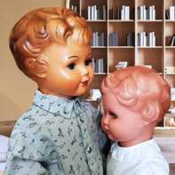 Гриша знакомится с Тасей.