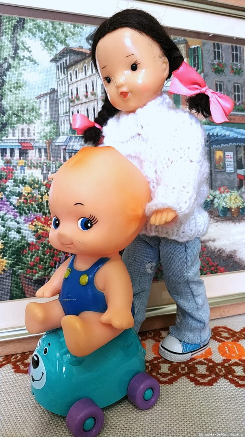 Новый наряд Юляшки | Бэйбики Новый наряд Юляшки — Советские винтажные куклы (СССР): Ленигрушка