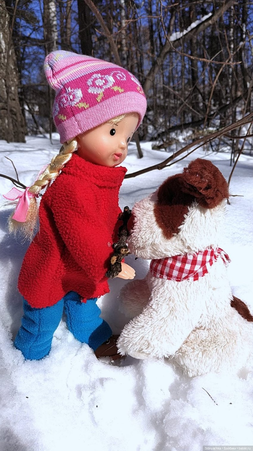 Марьяшка и Дружок гуляют в лесу | Бэйбики Марьяшка и Дружок гуляют в лесу