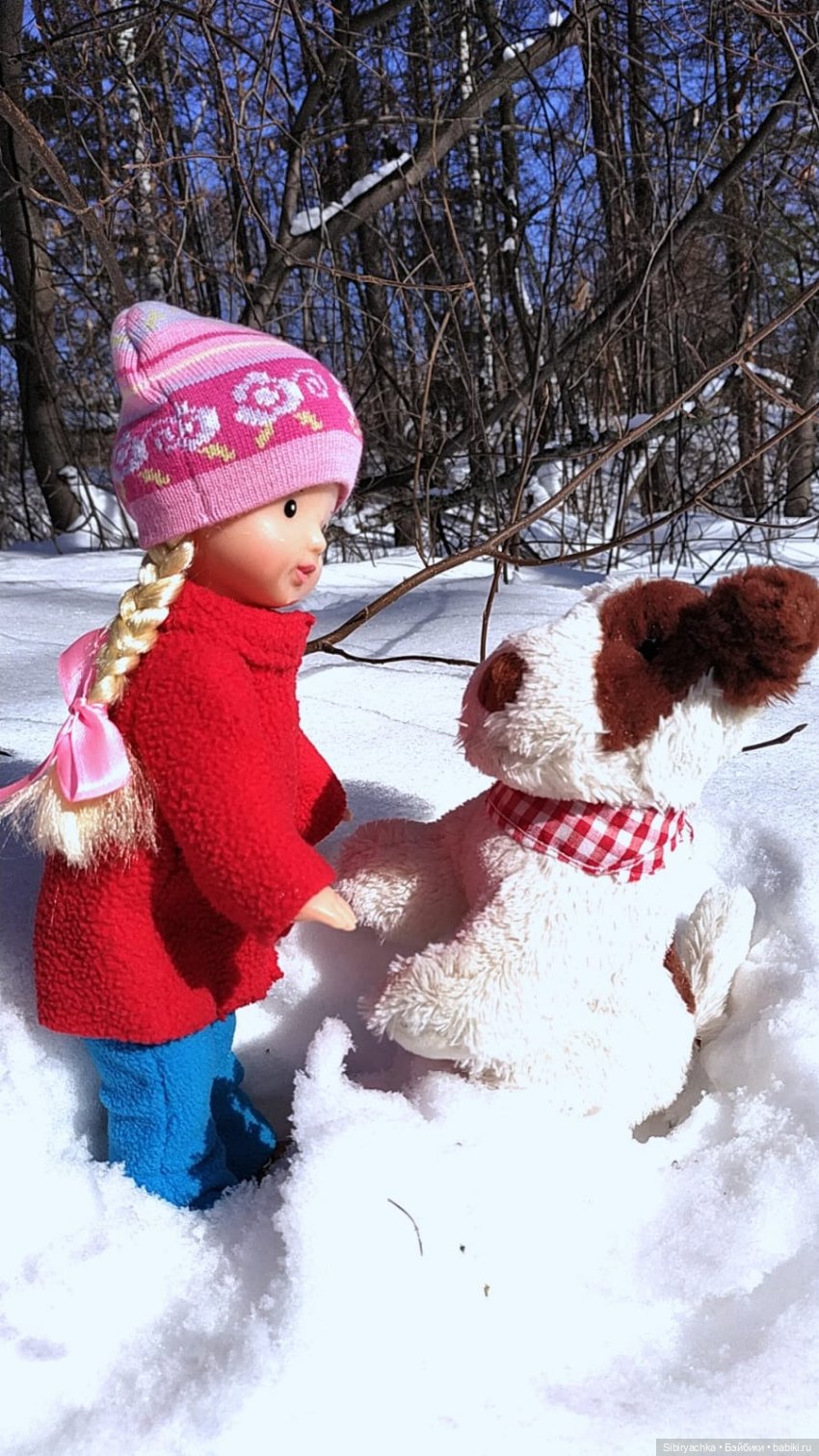 Марьяшка и Дружок гуляют в лесу | Бэйбики Марьяшка и Дружок гуляют в лесу