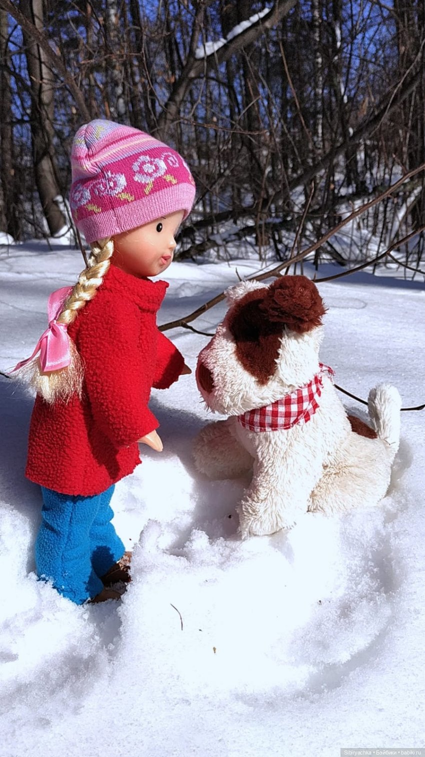 Марьяшка и Дружок гуляют в лесу | Бэйбики Марьяшка и Дружок гуляют в лесу