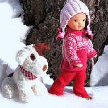 Каждая прогулка таит для Юляшки множество сюрпризов.