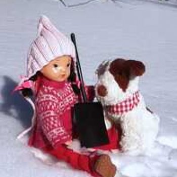 Юляшка, Дружок и лопата.