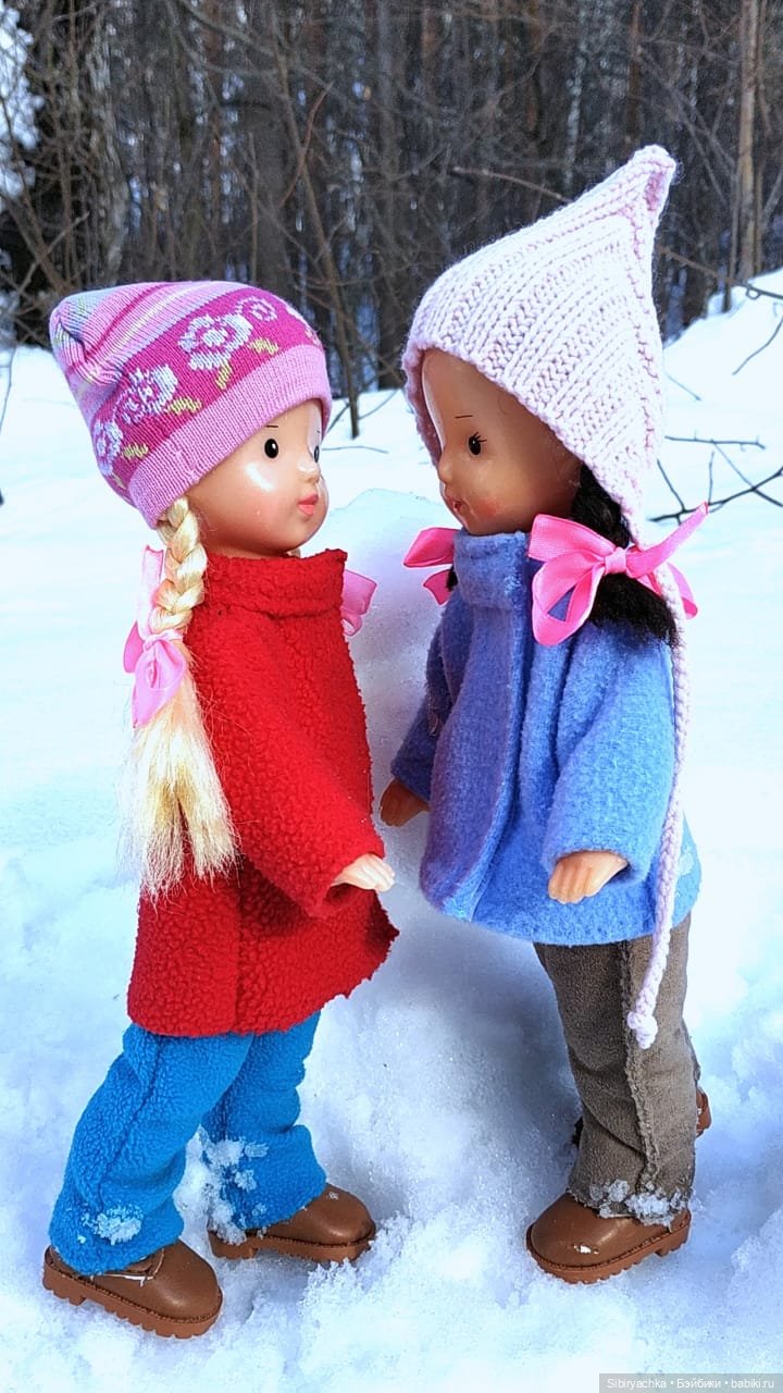 История о том, как Юляшка и Марьяшка весело провели время в лесу