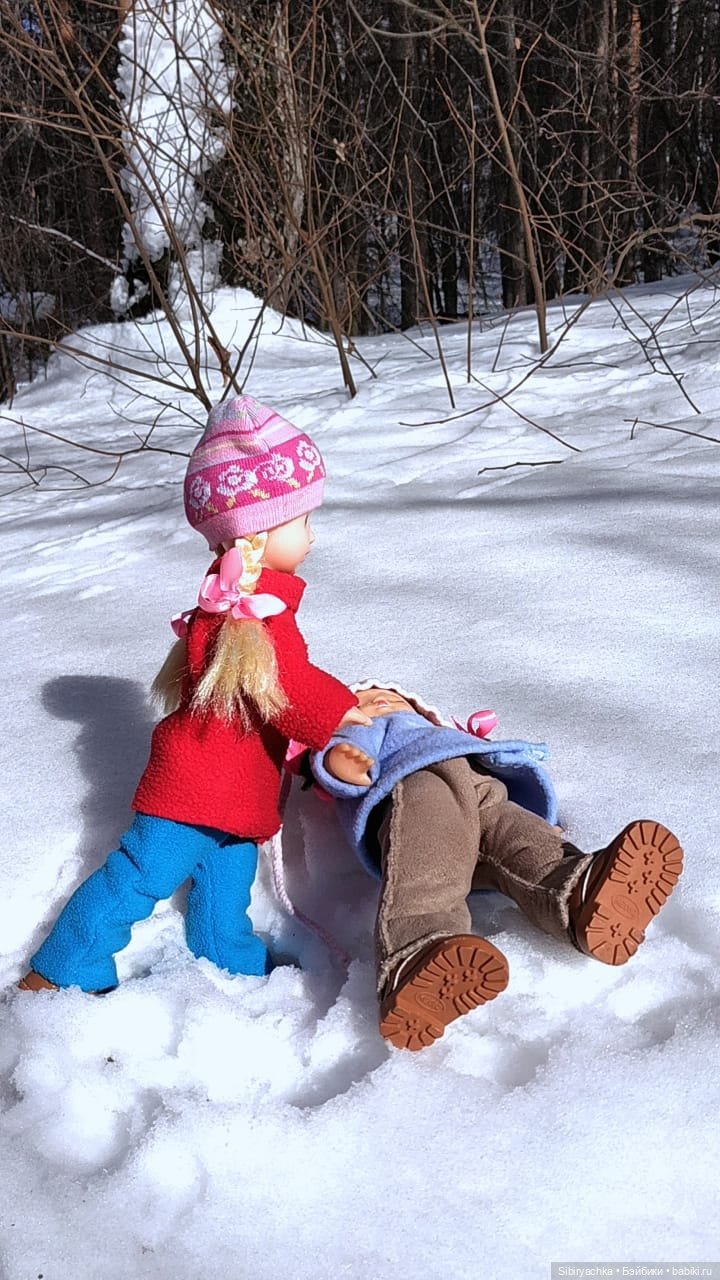 История о том, как Юляшка и Марьяшка весело провели время в лесу