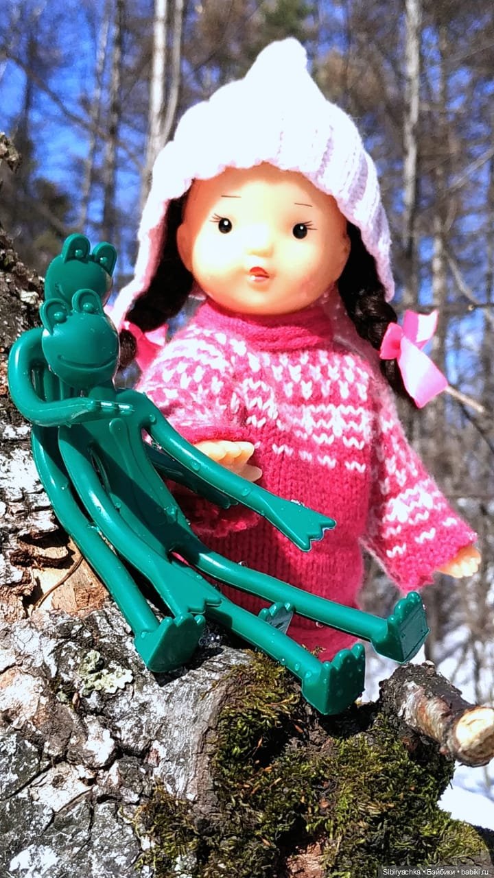 История о том, как Юляшка, Дружок и верблюжонок Том гуляли в лесу