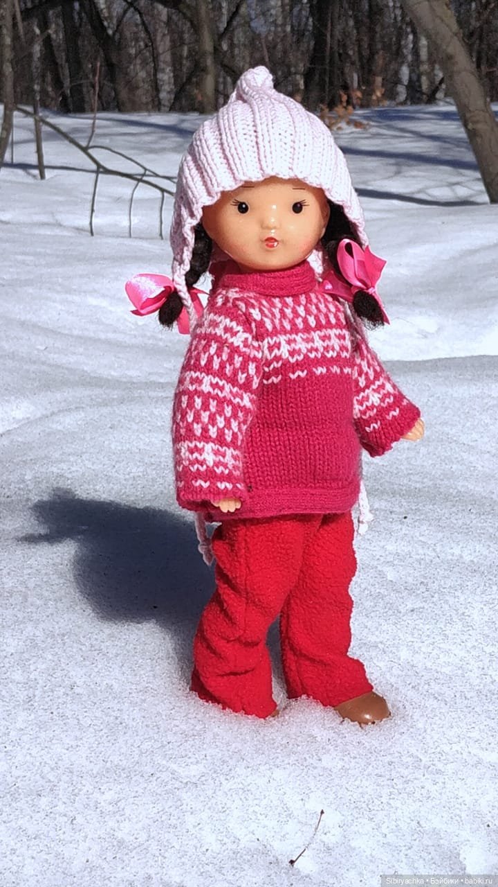 Зимние забавы Юляшки в весеннем лесу