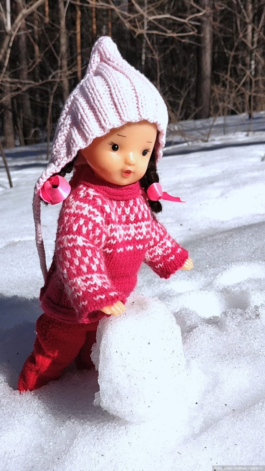 Зимние забавы Юляшки в весеннем лесу