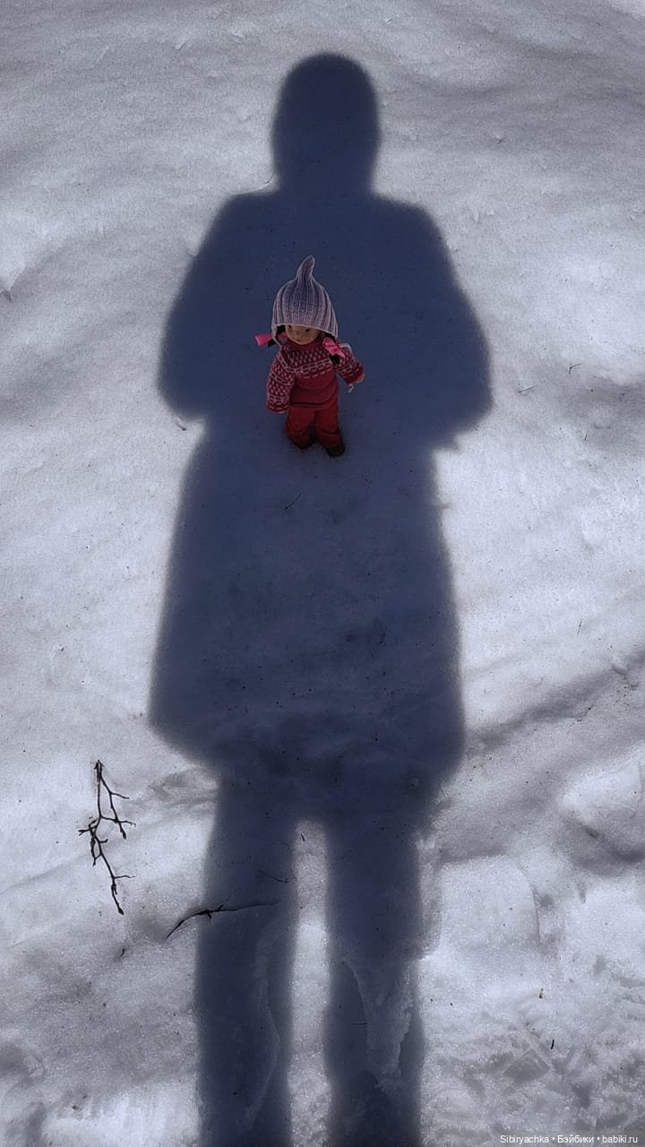 Зимние забавы Юляшки в весеннем лесу