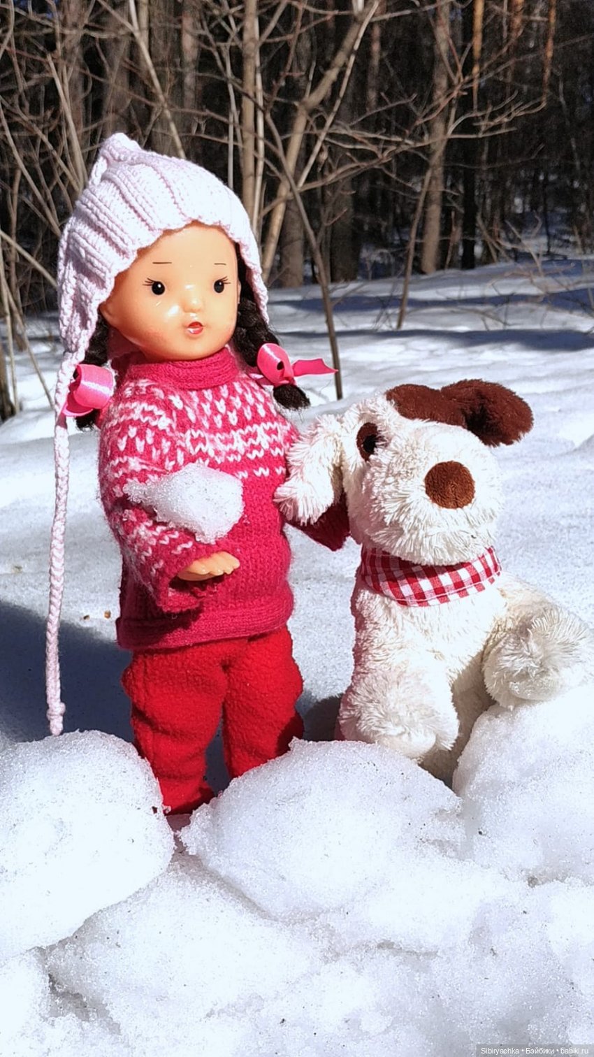 Зимние забавы Юляшки в весеннем лесу (фото 5)