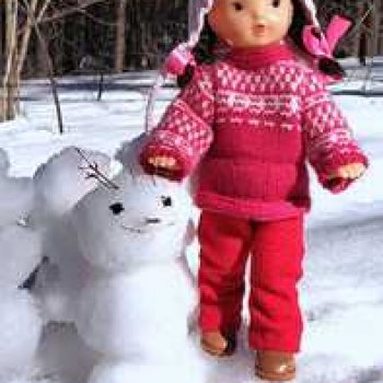 Зимние забавы Юляшки в весеннем лесу.