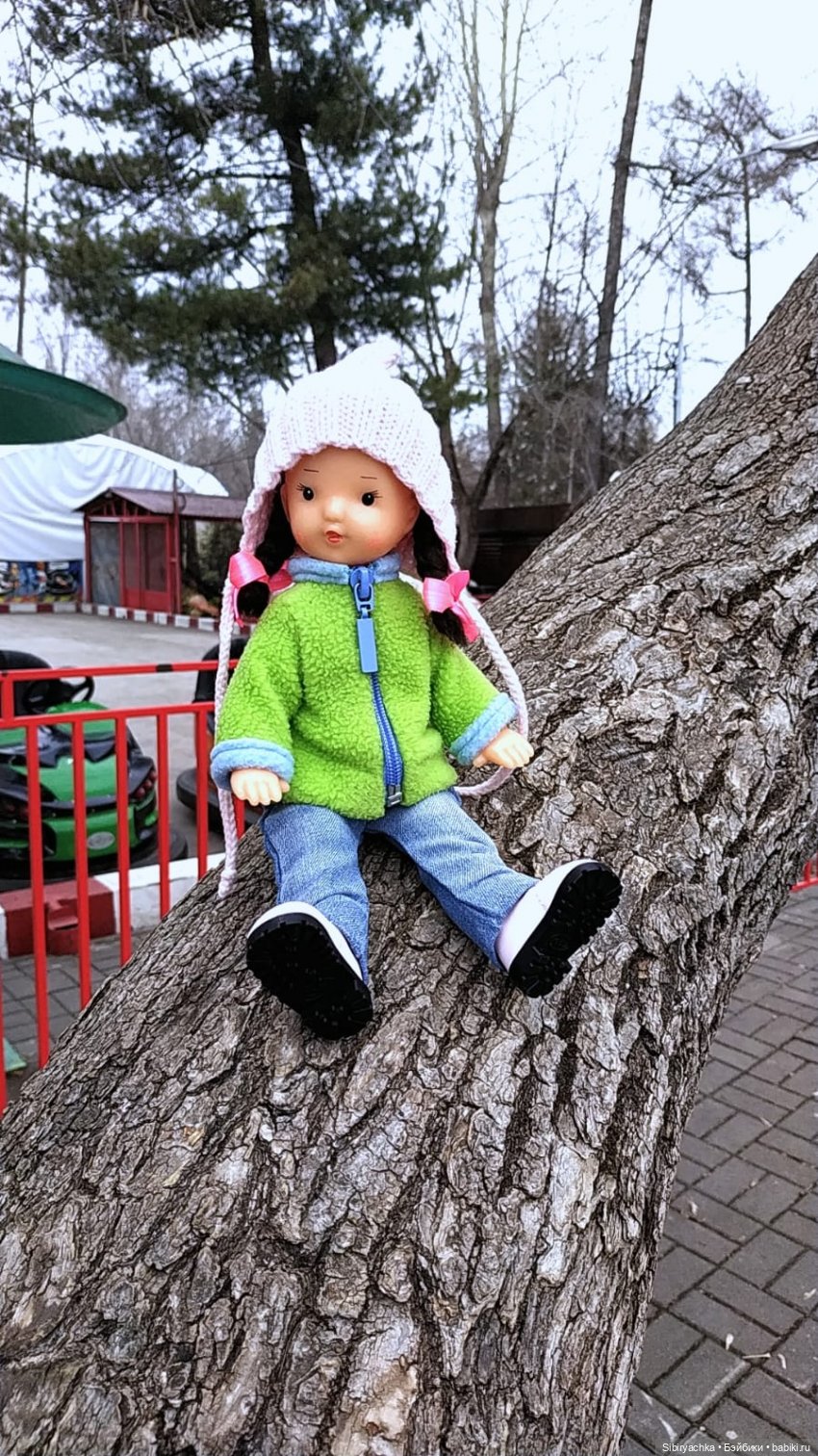 Юляшка гуляет в Городском саду