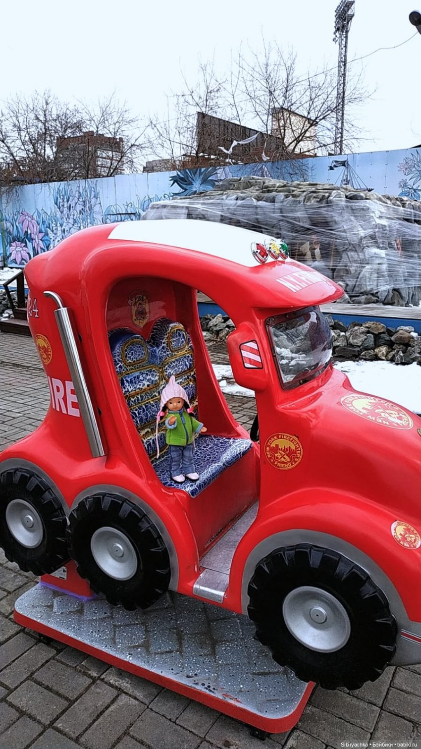 Юляшка гуляет в Городском саду