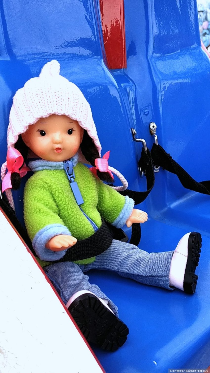 Юляшка гуляет в Городском саду