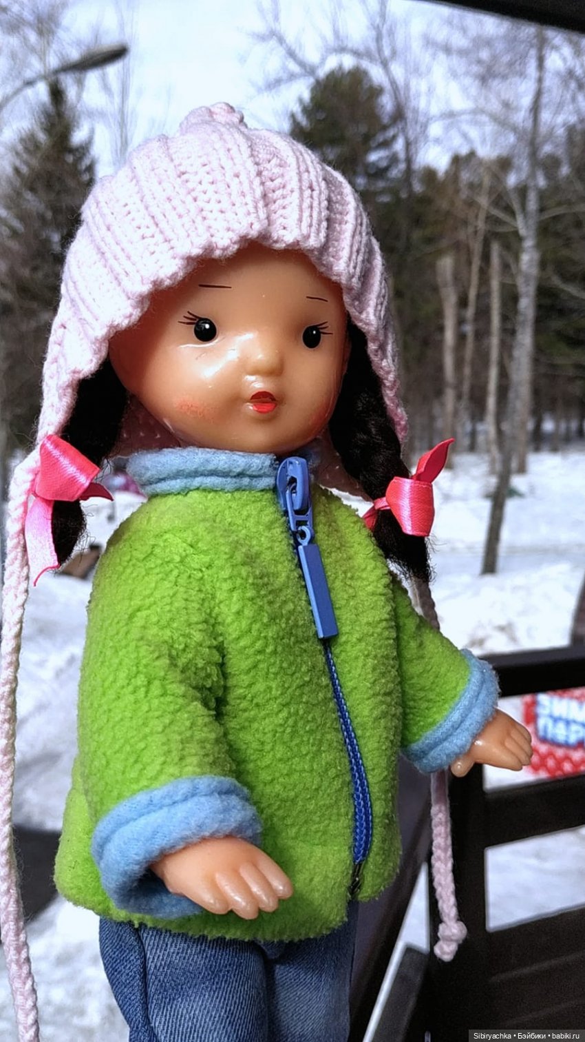 Юляшка на детской площадке (фото 10)