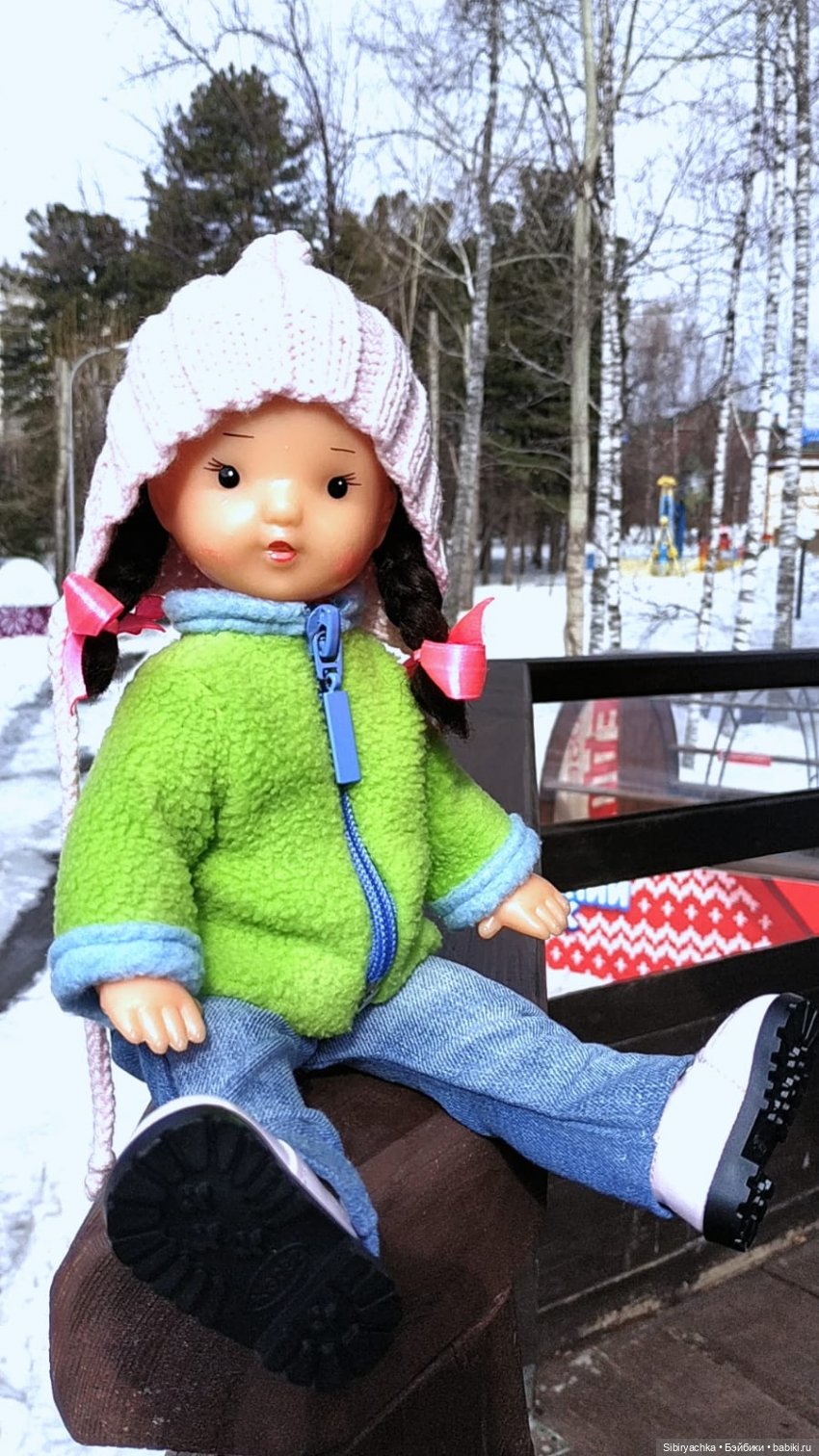 Юляшка на детской площадке (фото 9)