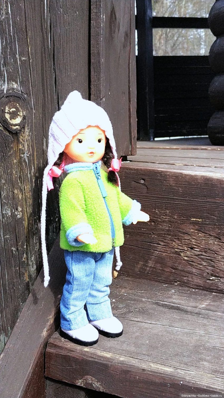 Юляшка на детской площадке (фото 6)