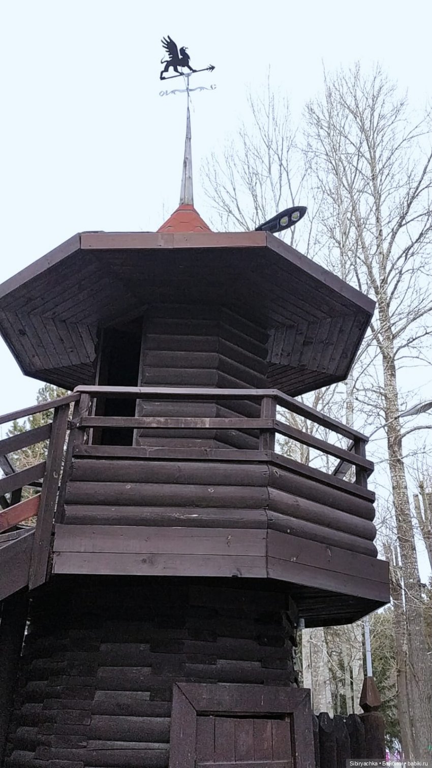 Юляшка на детской площадке (фото 5)