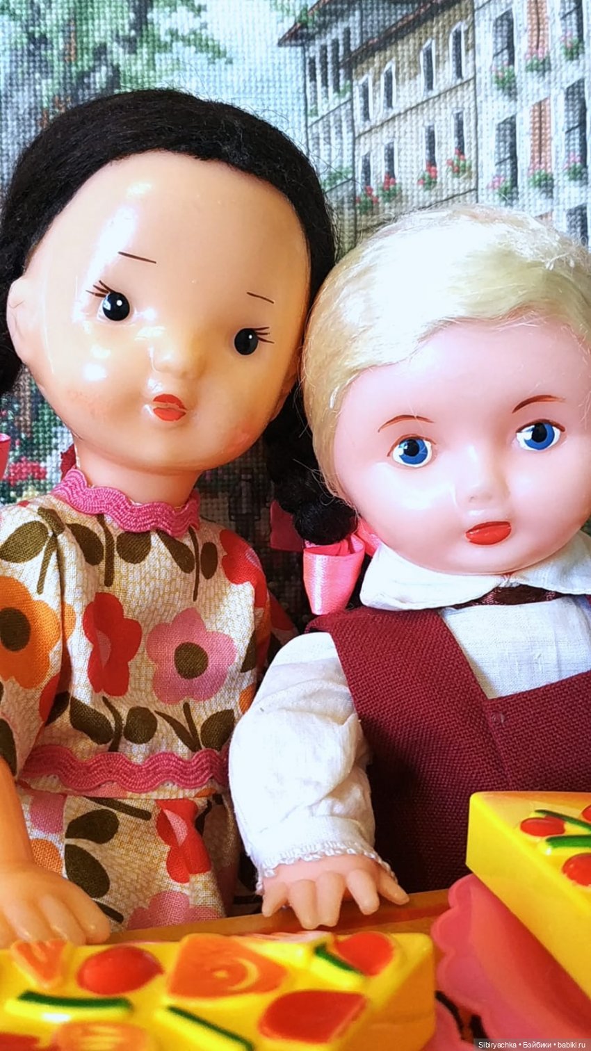 Новое платье Юляшки | Бэйбики Новое платье Юляшки — Советские винтажные куклы (СССР): Ленигрушка