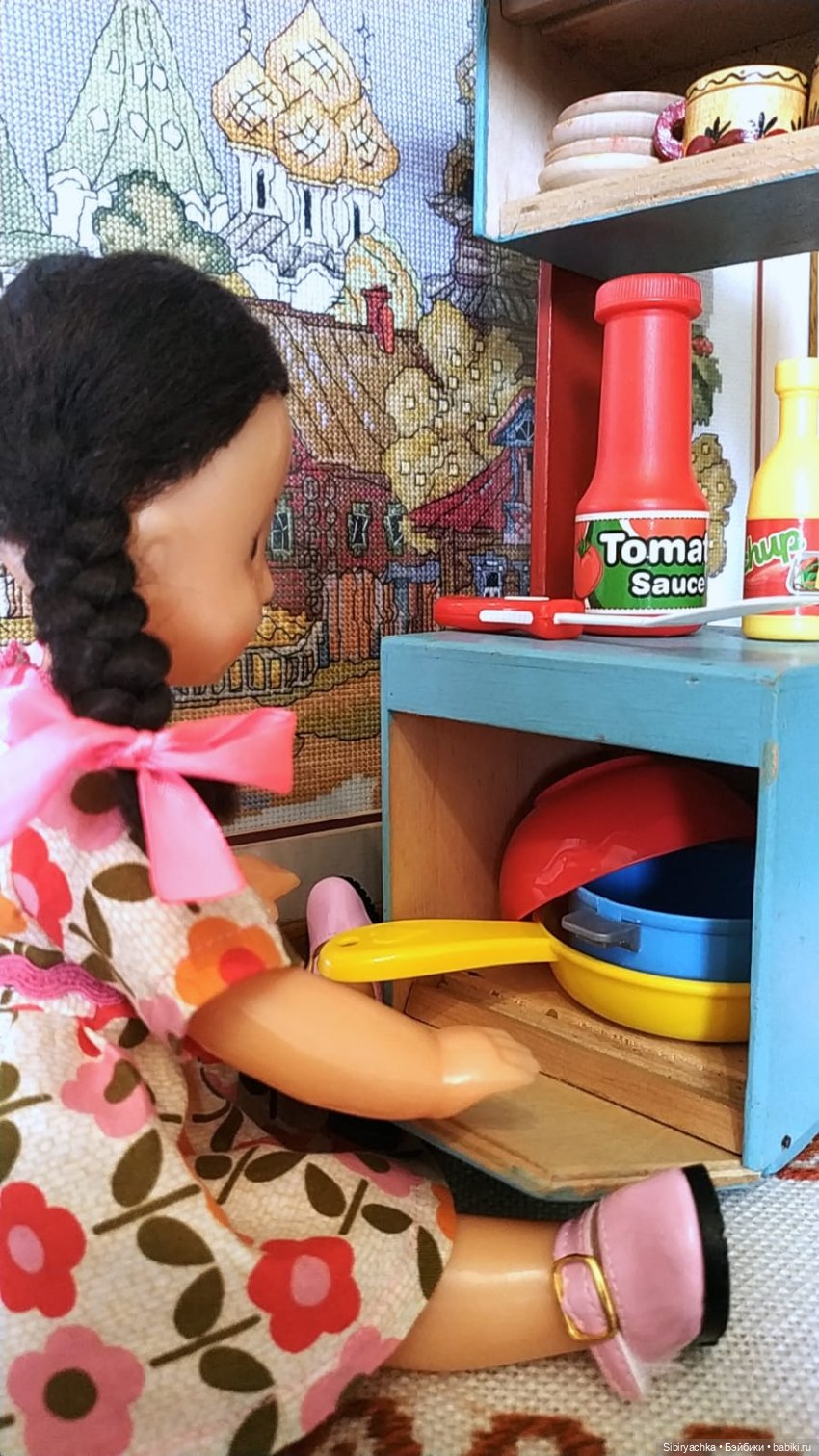 Юляшка готовит обед — Советские винтажные куклы (СССР): Ленигрушка (фото 2)