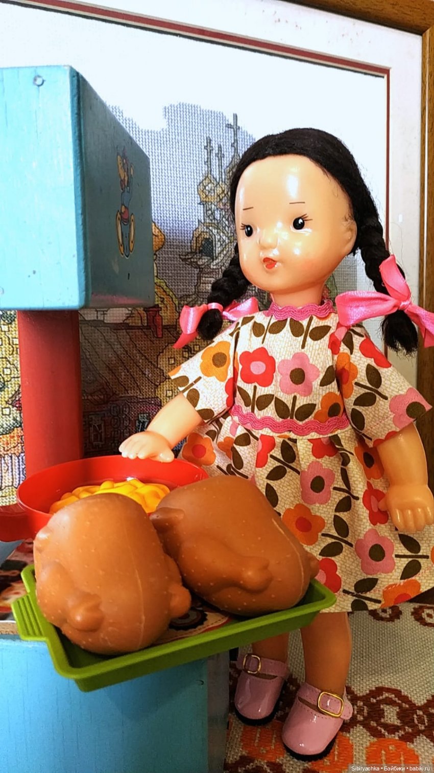 Юляшка готовит обед — Советские винтажные куклы (СССР): Ленигрушка