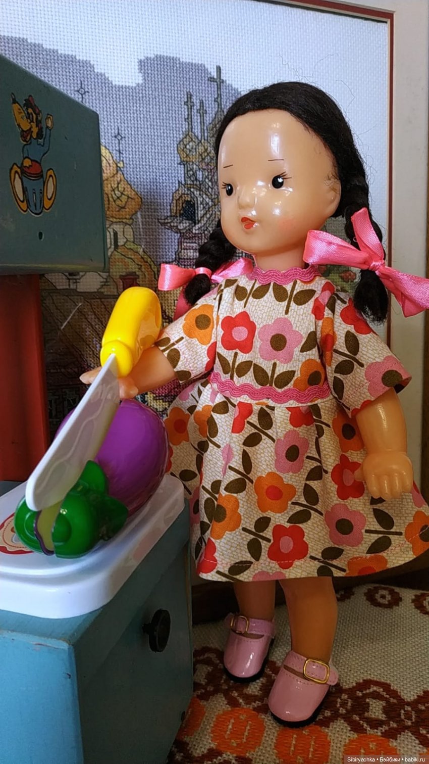 Юляшка готовит обед — Советские винтажные куклы (СССР): Ленигрушка (фото 7)