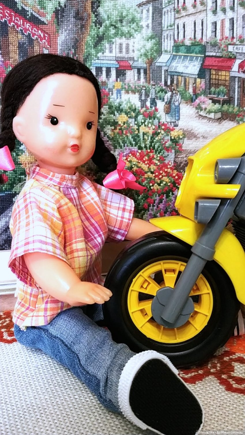 Юляшка и мотоцикл — Советские винтажные куклы (СССР): Ленигрушка (фото 8)
