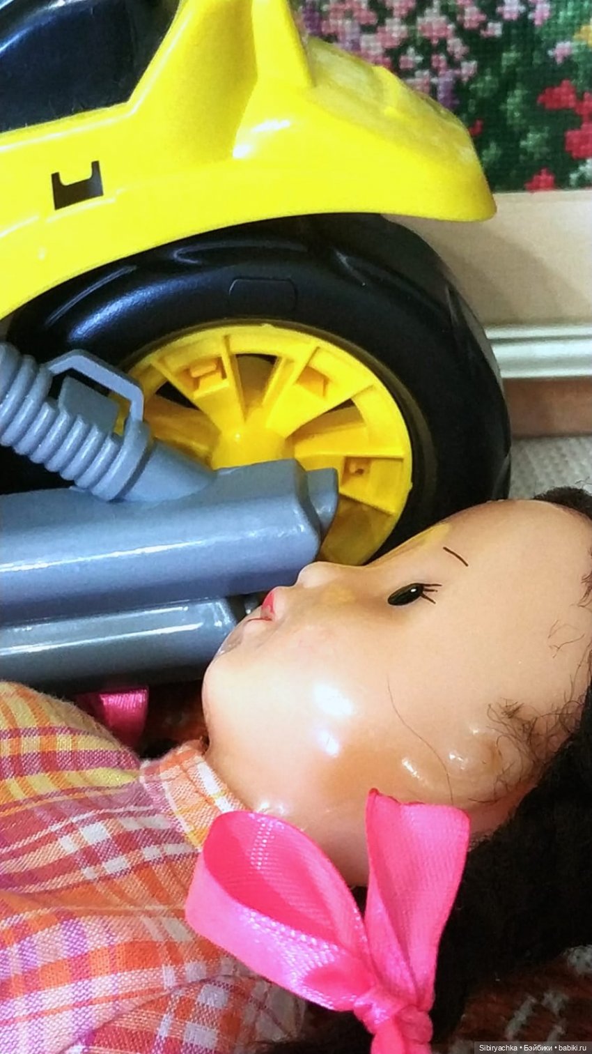 Юляшка и мотоцикл — Советские винтажные куклы (СССР): Ленигрушка (фото 9)