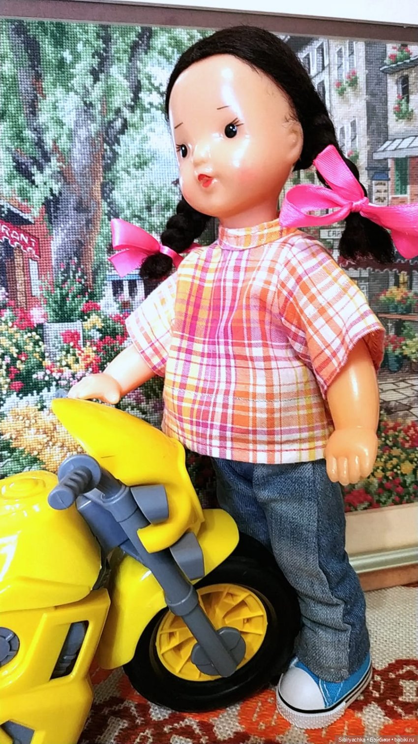 Юляшка и мотоцикл — Советские винтажные куклы (СССР): Ленигрушка (фото 4)