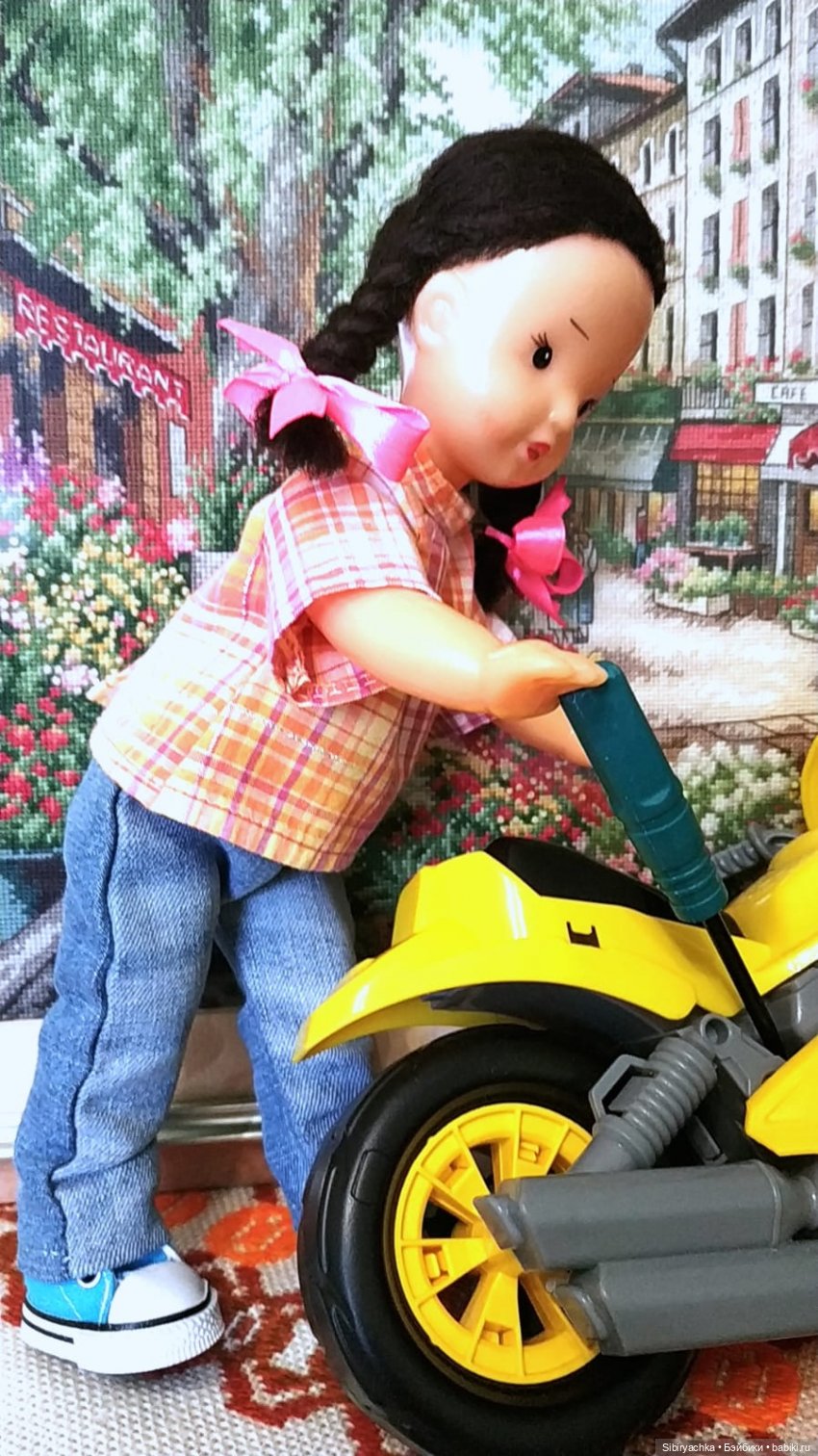 Юляшка и мотоцикл — Советские винтажные куклы (СССР): Ленигрушка